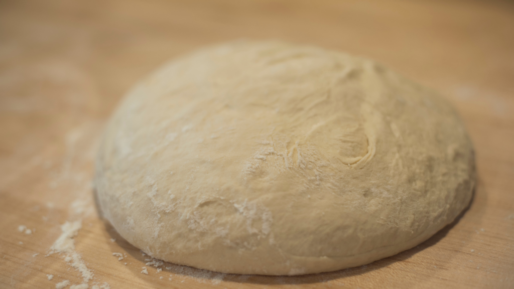 preparazione focaccia con la sugna